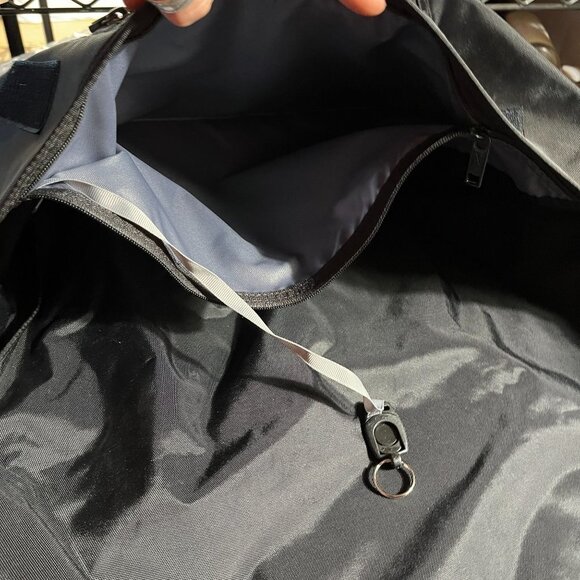 Nike ID Oregon State Messenger Bag USA Made Crossbody Gym Streetwear Commuter - Picture 12 of 16